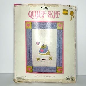 VIP Crafts The Gingham Goose Amy Sue Sunbonnet 1979 Quilt Kit #001 Rare - Opened